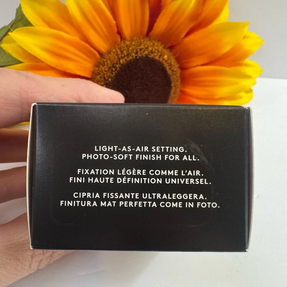 Allure Best of Beauty Winner - Fenty Beauty Pro Filt'r Setting Powder - Honey